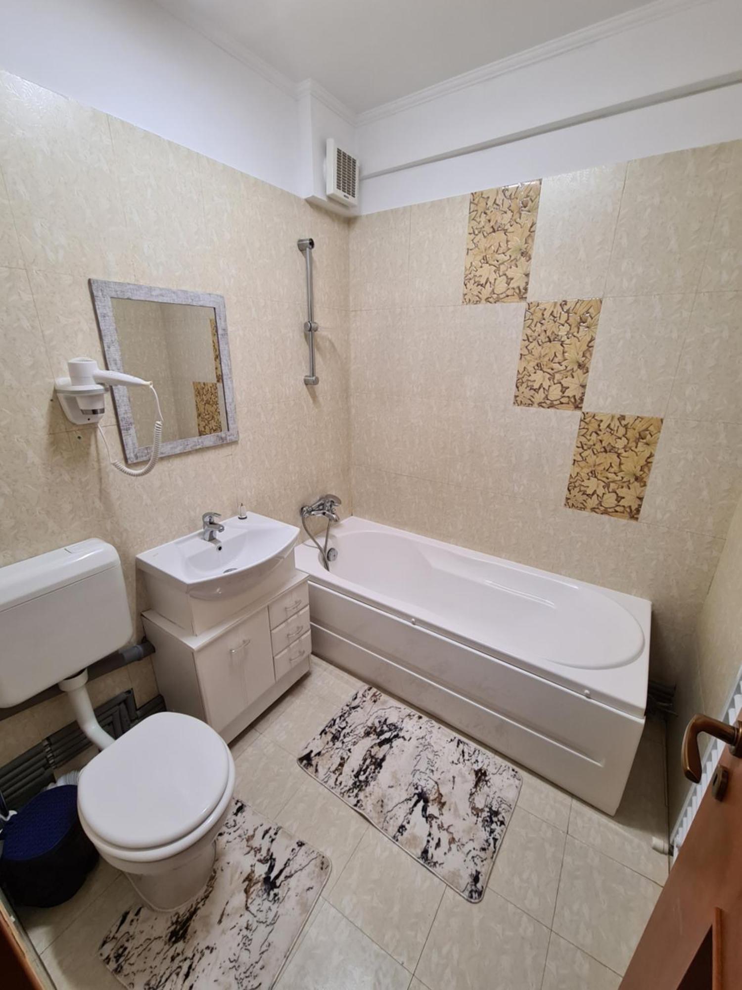 Karma Hotel Bucharest Luaran gambar